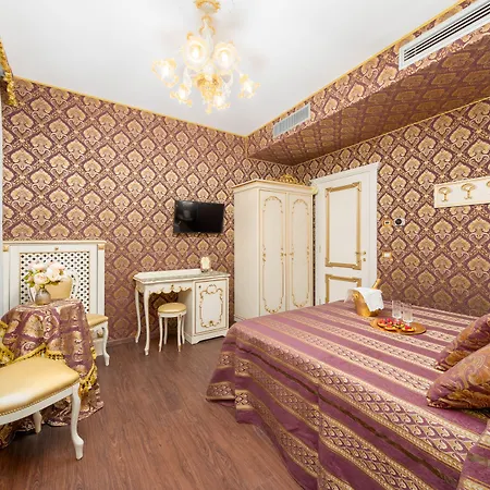 La Veneziana Boutique Rooms-3